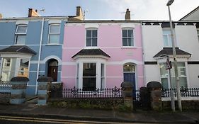 Superbly Located Tenby Cottage